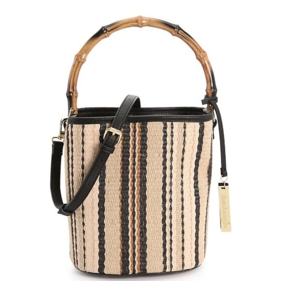 Enzo Angiolini. Handbags - Enzo Angiolini Tenli Bucket Bag